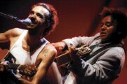 Paulinho Moska e Chico C�sar se apresentam juntos no palco do Bloco G, do Centro de Conven��es, dentro da programa��o do Festival Vida & Arte 