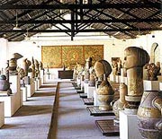 Interior da f�brica de cer�mica de Francisco Brennand 