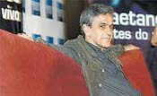 O cantor Caetano Veloso em entrevista no Rio de Janeiro Foto: Ant�nio Gaud�rio/Folha Imagem